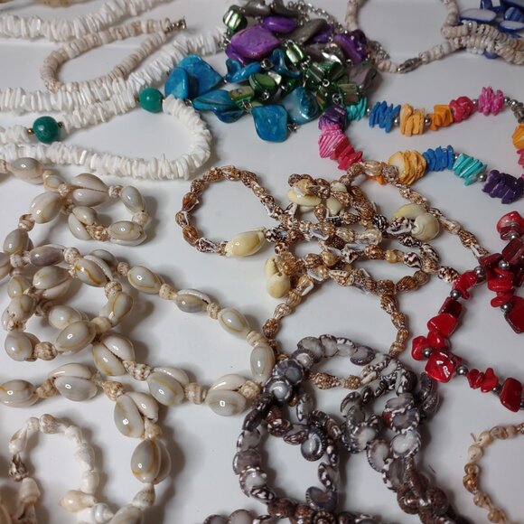 30 Pc Lot Of Shell Jewelry - Picture 10 of 16